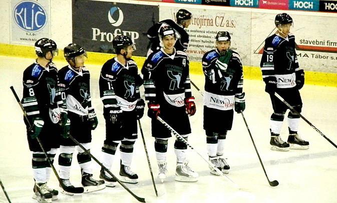 Hokejová družina z Yverdonu-les-Bains vyfasovala na táborském ledě deset gólů i napodruhé