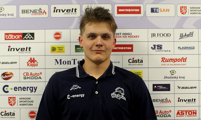 Další postupová jména na soupisce týmu, novicem obranné vozby je Jakub Bůžek